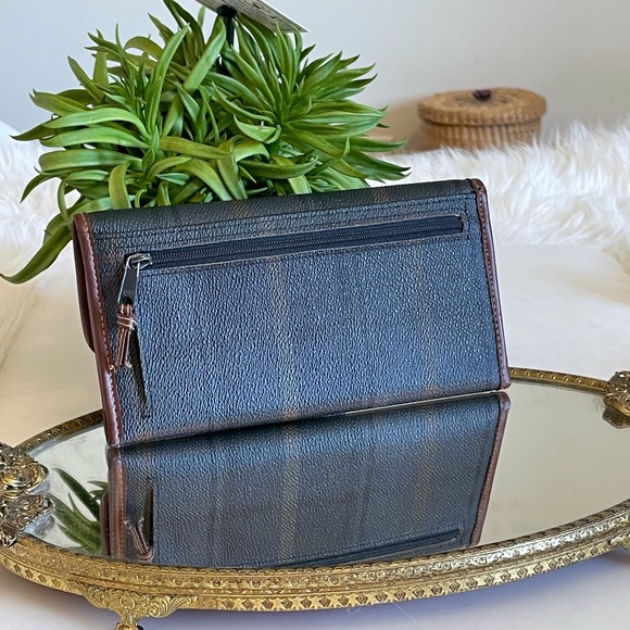 Vintage Liz Claiborne trifold wallet in navy plaid - Picture 8 of 12